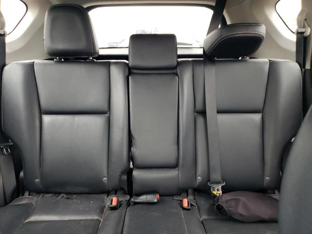 Photo 10 from auction – 2017 TOYOTA RAV4 LIMIT with VIN 2T3YFREV2HW321846