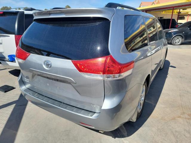 Photo 4 from auction – 2013 TOYOTA SEINNA with VIN 5TDKK3DC9DS361884