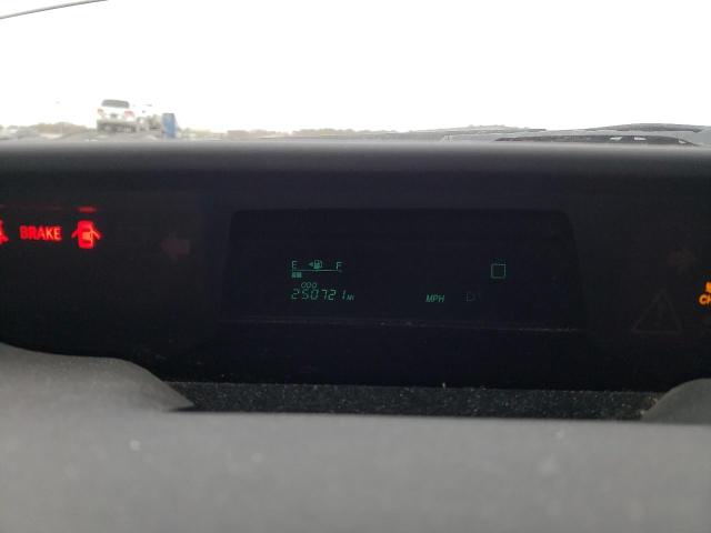 Photo 9 from auction – 2004 TOYOTA PRIUS with VIN JTDKB20UX40027102