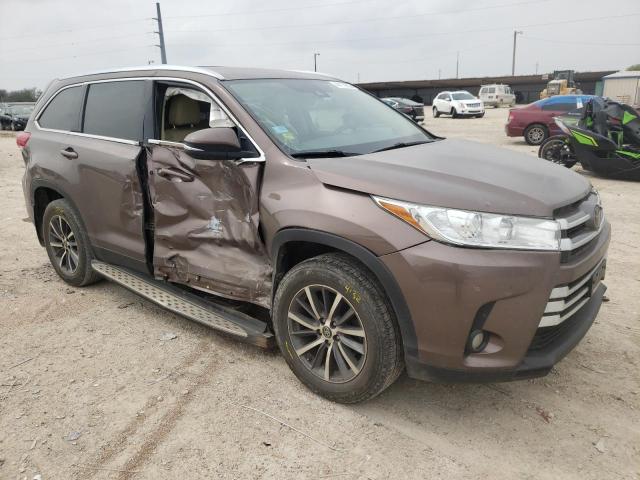 Photo 4 from auction – 2019 TOYOTA HIGHLANDER with VIN 5TDKZRFH2KS294419