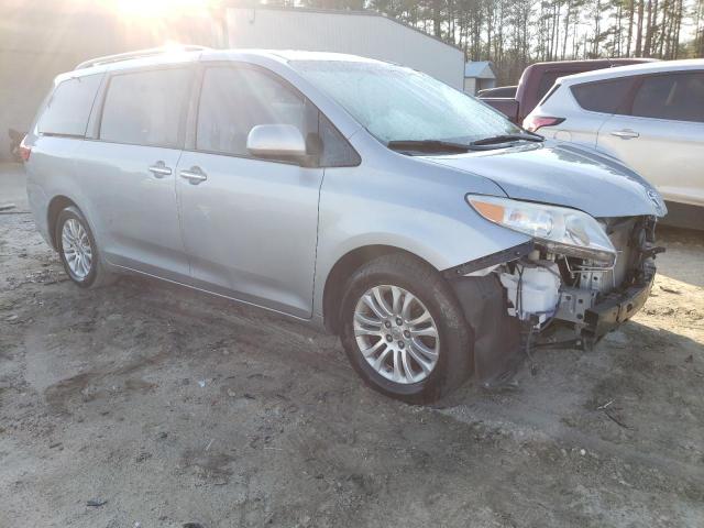 Photo 4 from auction – 2015 TOYOTA SIENNA XLE with VIN 5TDYK3DCXFS650060