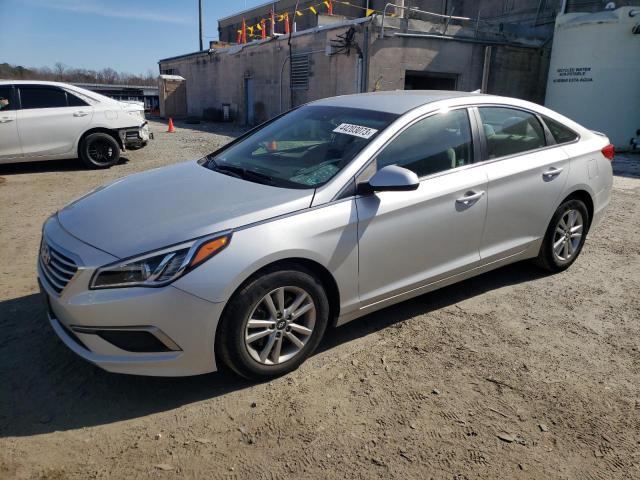 HYUNDAI SONATA SE 2017 with VIN 5NPE24AFXHH590040 - Photo from auction