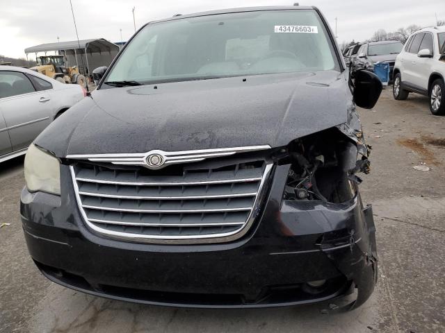 Photo 5 from auction – 2010 CHRYSLER TOWN & COU with VIN 2A4RR5D15AR450547