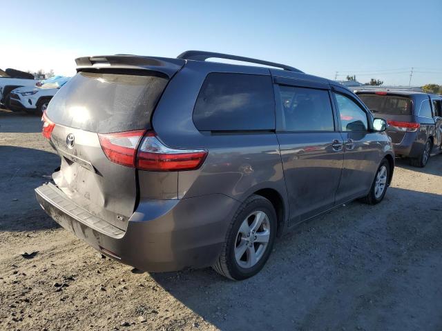 Photo 3 from auction – 2015 TOYOTA SIENNA LE with VIN 5TDKK3DC8FS657238