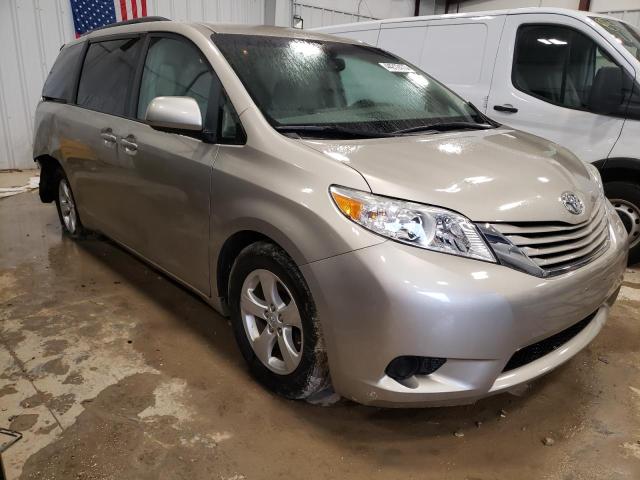 Photo 4 from auction – 2017 TOYOTA SIENNA LE with VIN 5TDKZ3DC4HS812771