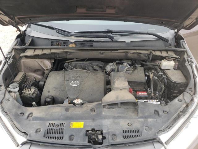Photo 12 from auction – 2019 TOYOTA HIGHLANDER with VIN 5TDKZRFH2KS294419