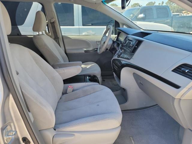 Photo 5 from auction – 2013 TOYOTA SEINNA with VIN 5TDKK3DC9DS361884