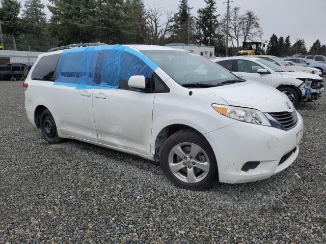 Photo 4 from auction – 2013 TOYOTA SIENNA LE with VIN 5TDKK3DCXDS344947