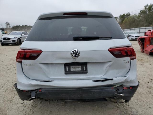 Photo 6 from auction – 2018 VOLKSWAGEN TIGUAN S with VIN 3VV1B7AX8JM017759