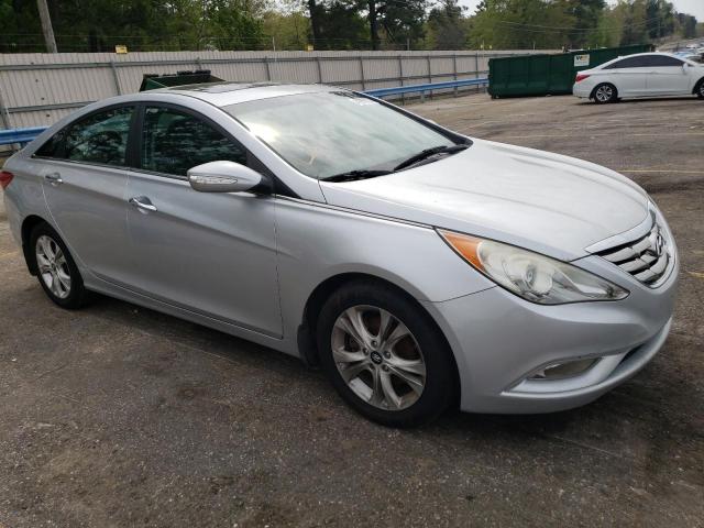 Photo 4 from auction – 2013 HYUNDAI SONATA SE with VIN 5NPEC4AC4DH624602