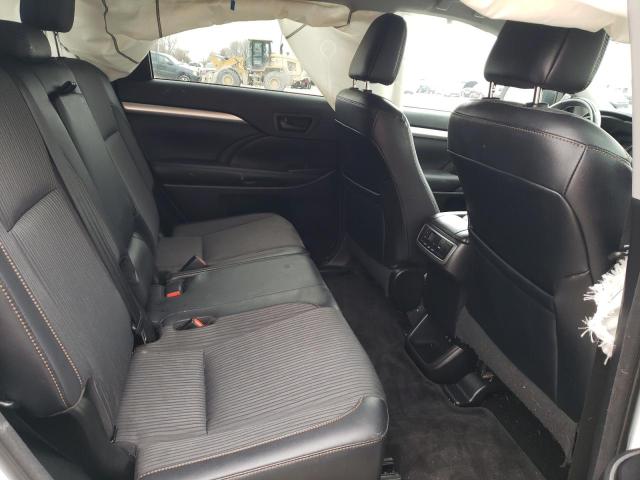 Photo 11 from auction – 2017 TOYOTA HIGHLANDER with VIN 5TDBZRFH6HS371155