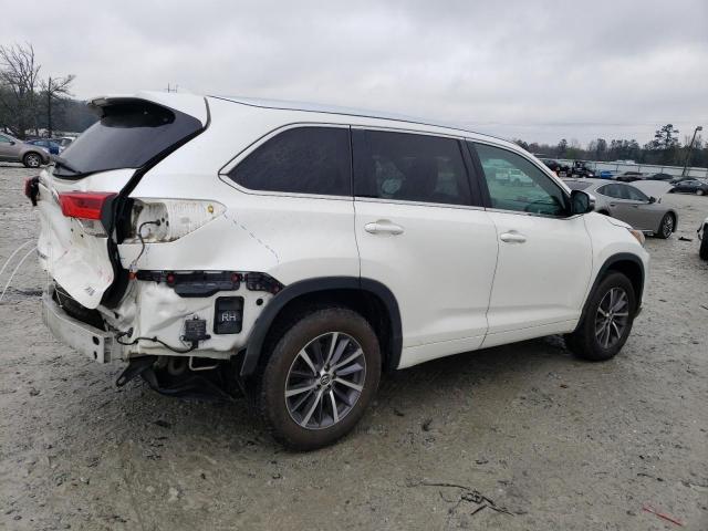 Photo 3 from auction – 2018 TOYOTA HIGHLANDER with VIN 5TDKZRFH2JS531439