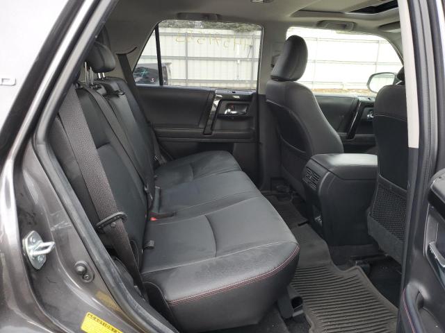 Photo 10 from auction – 2022 TOYOTA 4RUNNER SR with VIN JTERU5JRXN6033853