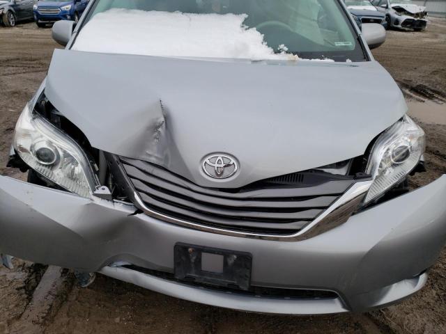 Photo 12 from auction – 2014 TOYOTA SIENNA XLE with VIN 5TDYK3DC1ES474692