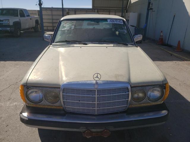 Photo 5 from auction – 1981 MERCEDES-BENZ 300 D with VIN WDBAB30A4BB222118