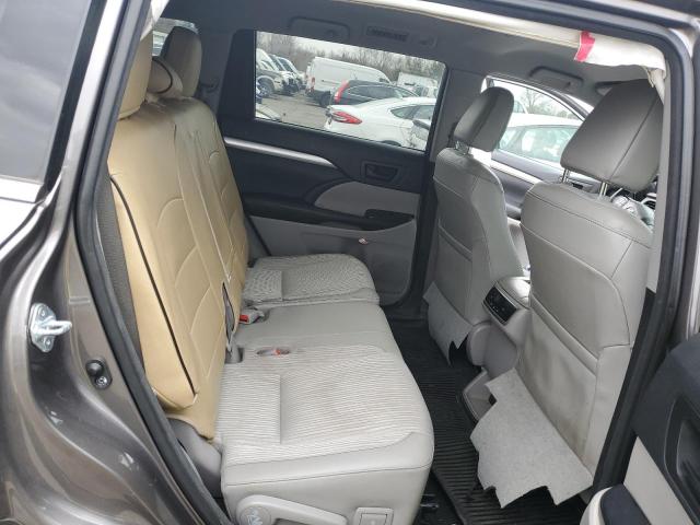 Photo 10 from auction – 2016 TOYOTA HIGHLANDER with VIN 5TDBKRFH5GS354379