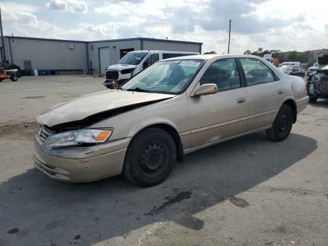 TOYOTA CAMRY CE 1998 with VIN 4T1BG22K2WU377098 - Photo from auction