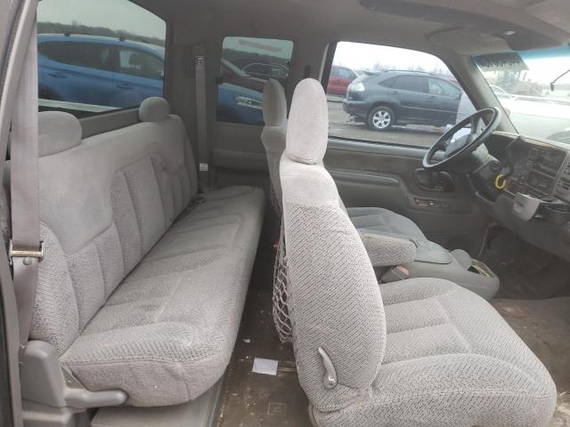 Photo 10 from auction – 1999 CHEVROLET GMT-400 C1 with VIN 1GCEC19R7XR113356