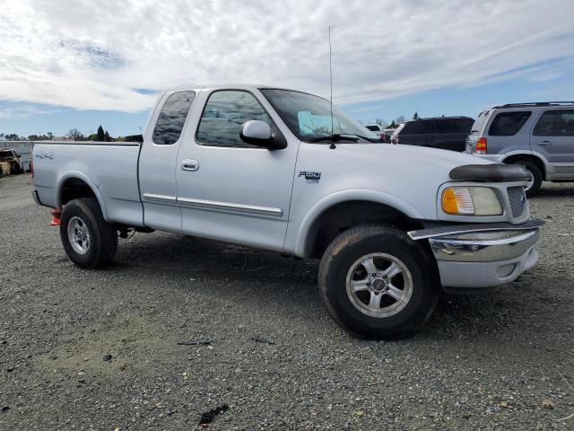 Photo 4 from auction – 2001 FORD F150 with VIN 1FTRX18L51NA98101