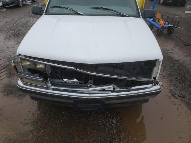 Photo 11 from auction – 1999 CHEVROLET GMT-400 C1 with VIN 1GCEC19R7XR113356