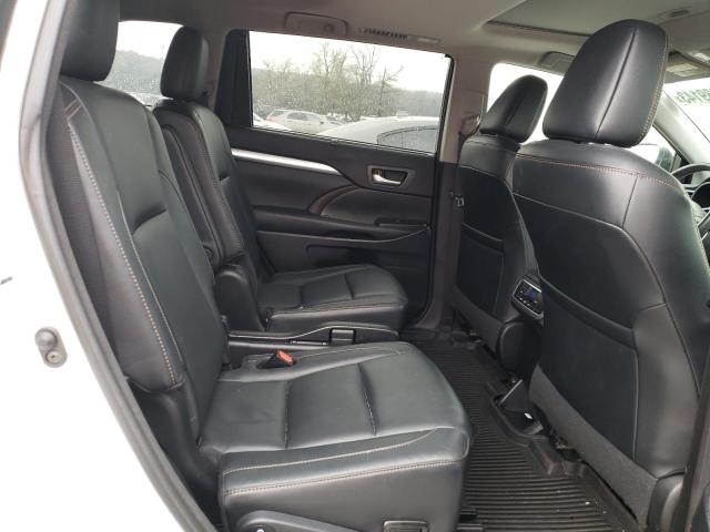 Photo 10 from auction – 2018 TOYOTA HIGHLANDER with VIN 5TDKZRFH2JS531439