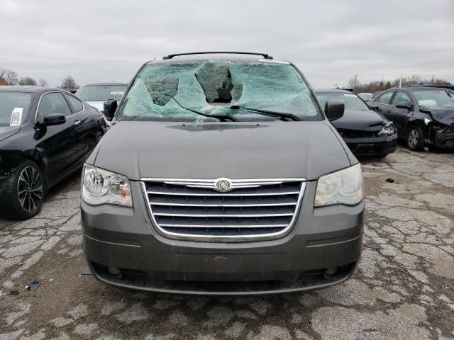 Photo 5 from auction – 2010 CHRYSLER TOWN & COU with VIN 2A4RR5D15AR267326
