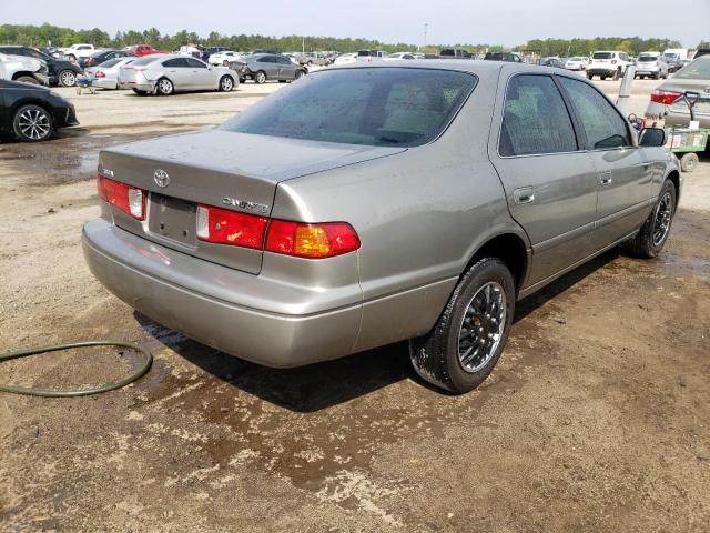 Photo 3 from auction – 2000 TOYOTA CAMRY CE with VIN 4T1BG22K9YU667695
