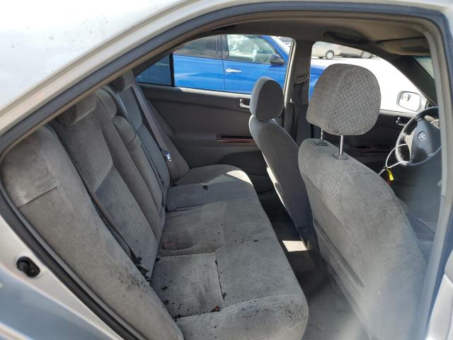 Photo 10 from auction – 2002 TOYOTA CAMRY LE with VIN 4T1BE30K32U069558