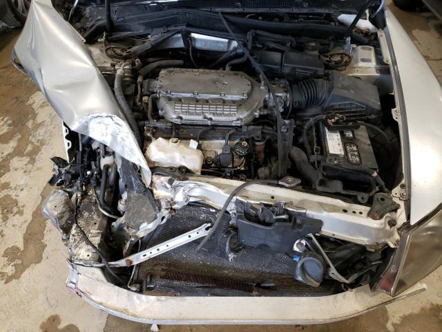 Photo 11 from auction – 2005 ACURA RL with VIN JH4KB165X5C020594