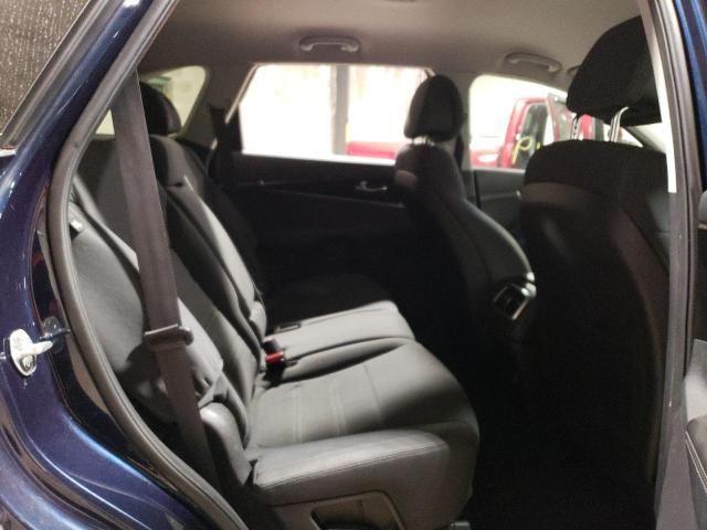 Photo 11 from auction – 2016 KIA SORENTO LX with VIN 5XYPGDA35GG027175