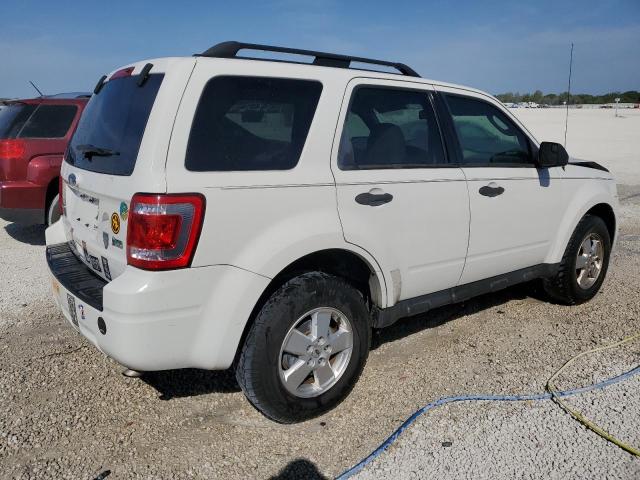 Photo 3 from auction – 2010 FORD ESCAPE XLT with VIN 1FMCU0DG3AKD28085