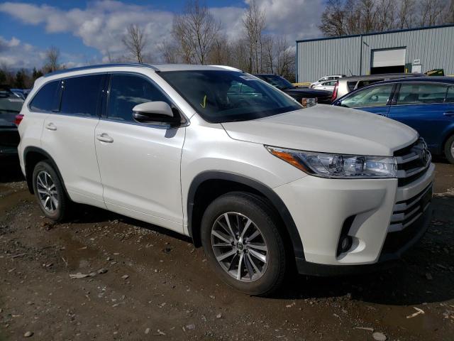 Photo 4 from auction – 2017 TOYOTA HIGHLANDER with VIN 5TDJZRFH7HS427566