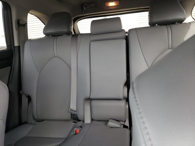 Photo 10 from auction – 2021 TOYOTA HIGHLANDER with VIN 5TDDZRBH2MS059567