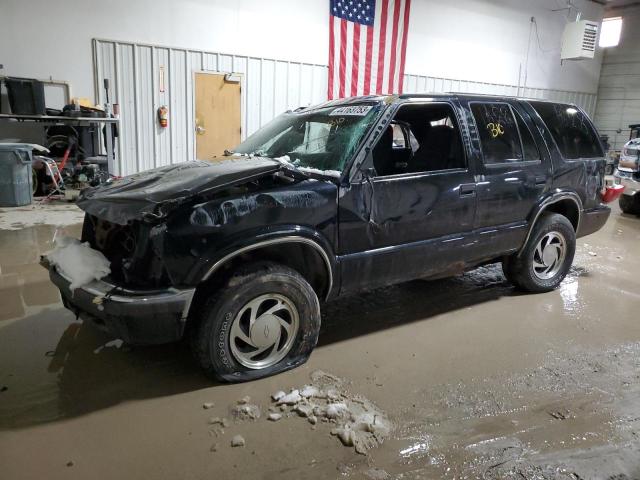 CHEVROLET BLAZER 1998 with VIN 1GNDT13W5W2211939 - Photo from auction