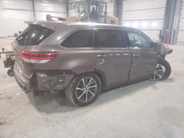 Photo 3 from auction – 2018 TOYOTA HIGHLANDER with VIN 5TDJZRFH3JS805582