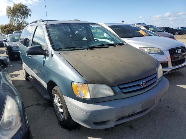 Photo 4 from auction – 2002 TOYOTA SIENNA with VIN 4T3ZF13C92U473220