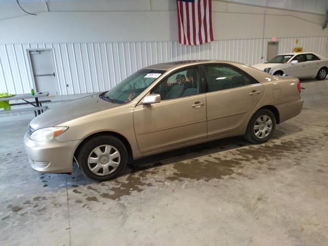 TOYOTA CAMRY LE 2004 with VIN JTDBE32K540269014 - Photo from auction