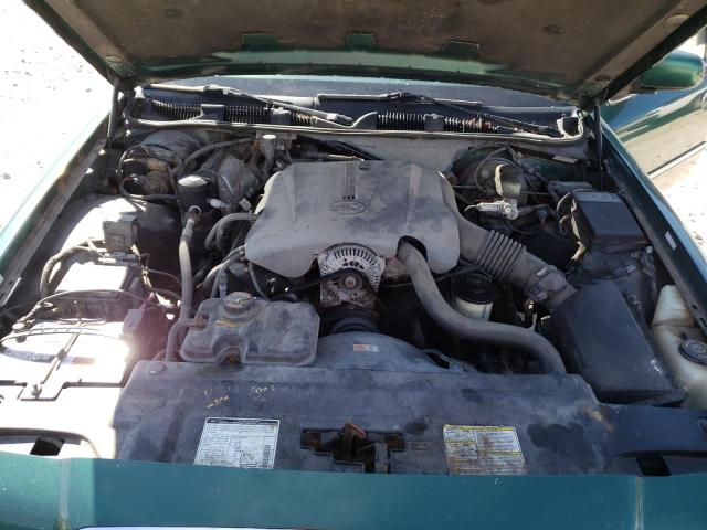 Photo 11 from auction – 2000 MERCURY GRAND MARQ with VIN 2MEFM75W0YX734752