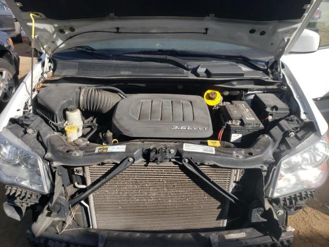 Photo 12 from auction – 2015 CHRYSLER TOWN & COU with VIN 2C4RC1BG0FR546133