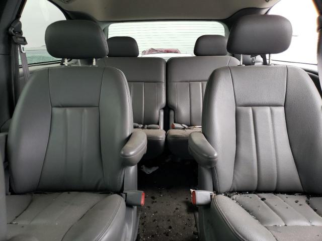 Photo 10 from auction – 2004 CHRYSLER TOWN & COU with VIN 2C4GP54L84R591590