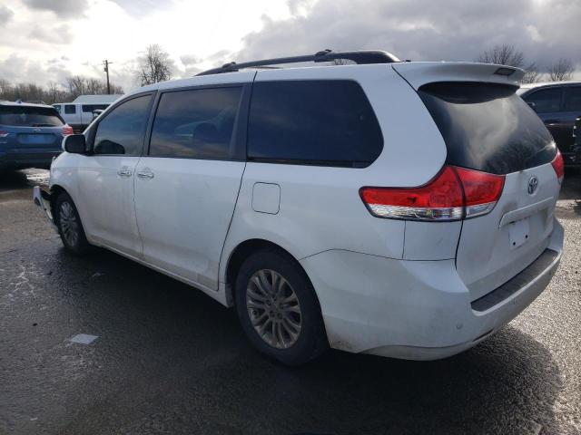 Photo 2 from auction – 2011 TOYOTA SIENNA XLE with VIN 5TDYK3DC4BS137395