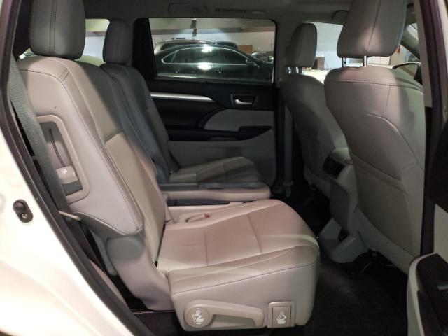 Photo 11 from auction – 2018 TOYOTA HIGHLANDER with VIN 5TDJZRFH4JS831995