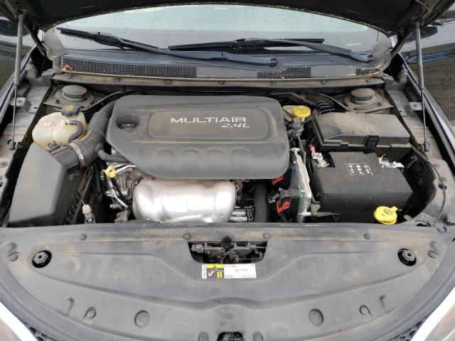 Foto 11 de la subasta – 2017 CHRYSLER 200 LIMITE con VIN 1C3CCCAB6HN510152