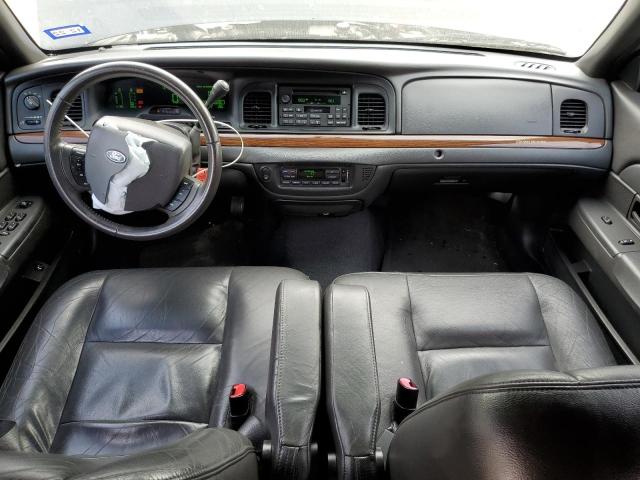 Photo 8 from auction – 2005 FORD CROWN VICT with VIN 2FAHP74W75X155200