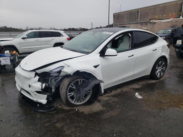 TESLA MODEL Y 2023 with VIN 7SAYGDEE7PF645284 - Photo from auction