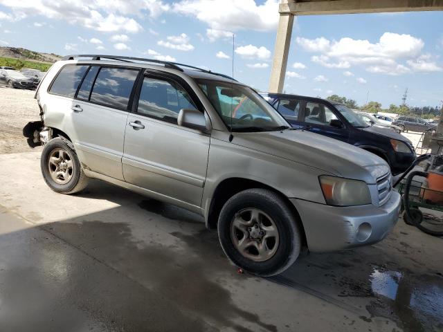 Photo 4 from auction – 2004 TOYOTA HIGHLANDER with VIN JTEGD21A040079127