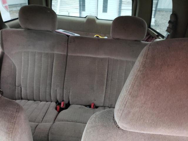 Photo 10 from auction – 1998 CHEVROLET BLAZER with VIN 1GNDT13W2W2156477