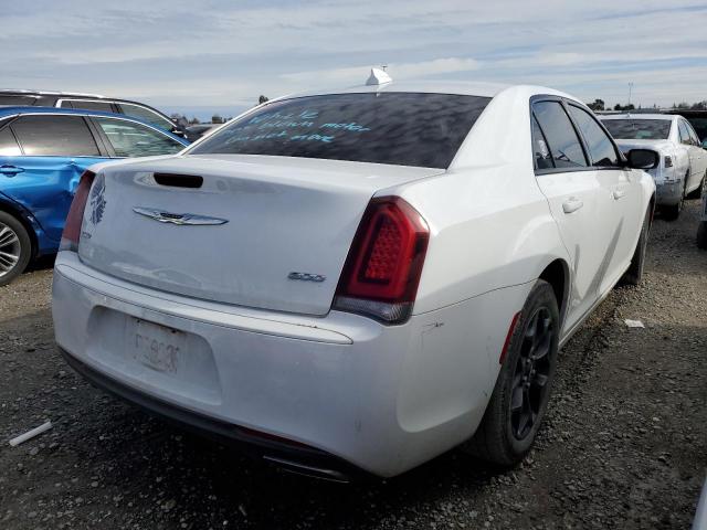 Photo 3 from auction – 2019 CHRYSLER 300 TOURIN with VIN 2C3CCARG5KH691068