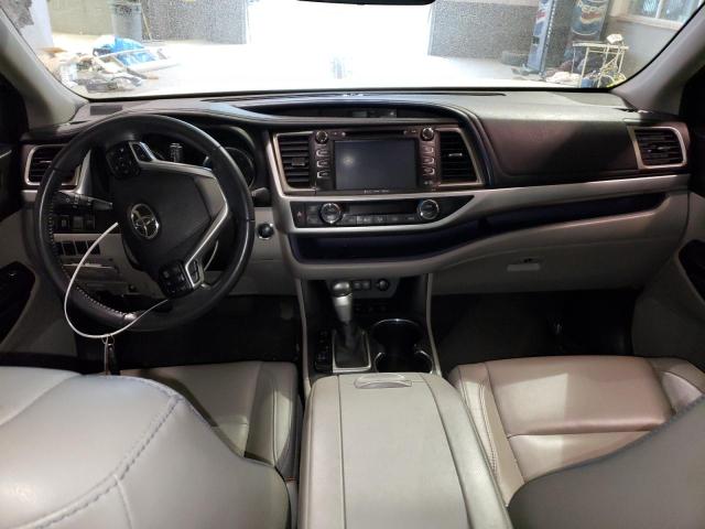 Photo 8 from auction – 2018 TOYOTA HIGHLANDER with VIN 5TDJZRFH4JS831995