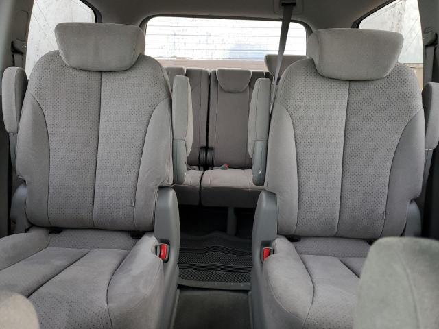 Photo 10 from auction – 2007 HYUNDAI ENTOURAGE with VIN KNDMC233776032204